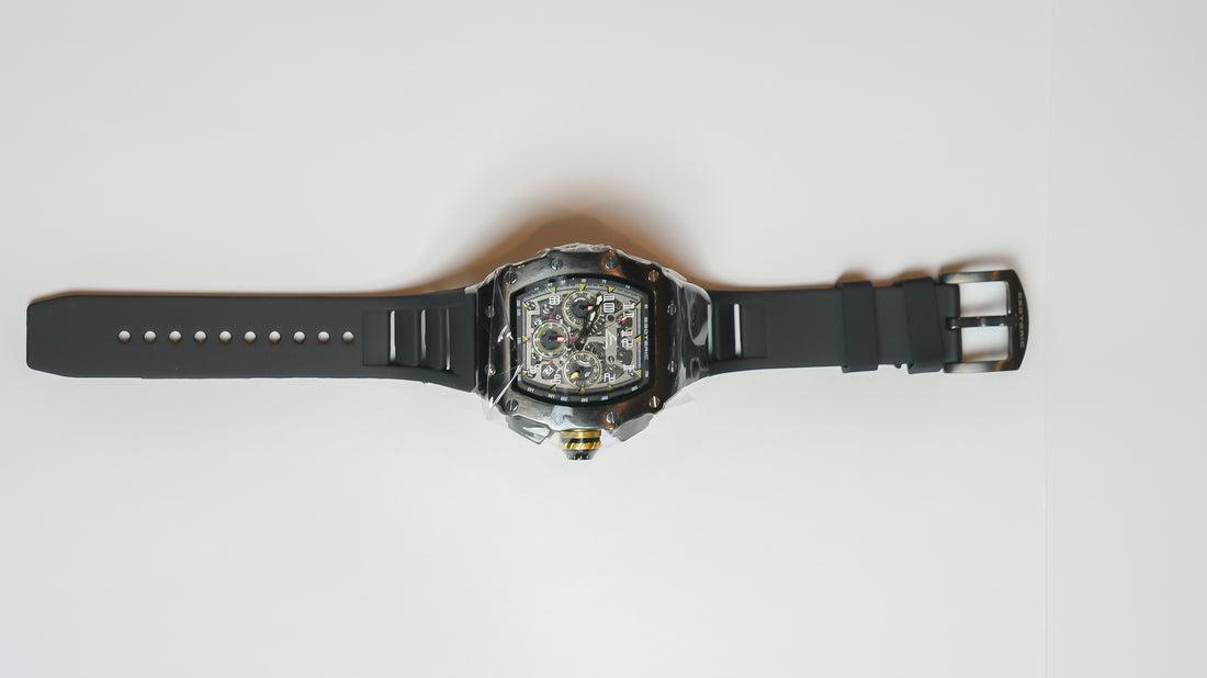 Tonneau by Esoteric / BLACK